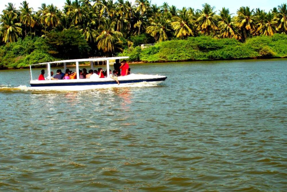 Boat Cruise boat-cruise