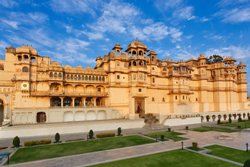 city palace udaipur