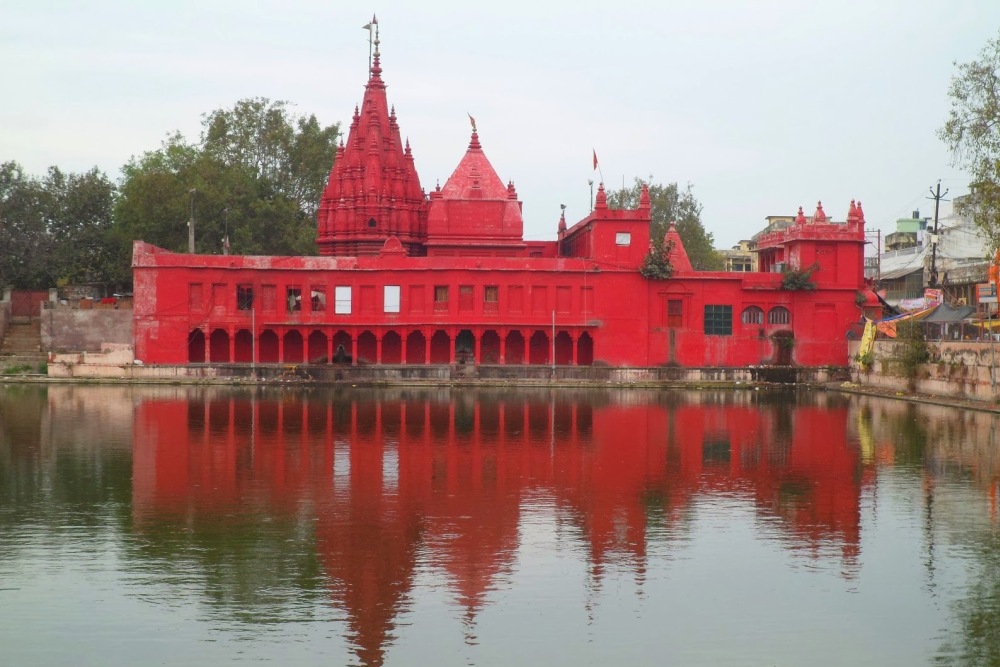 durga-temple-varanasi